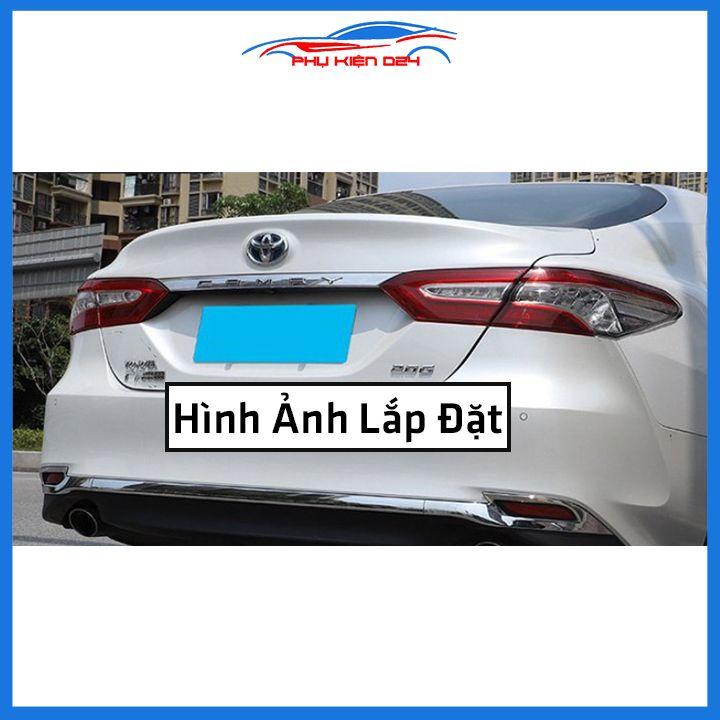 Ốp cản sau Camry 2019-2020-2021-2022 mạ crom trang trí chống trầy bảo vệ xe