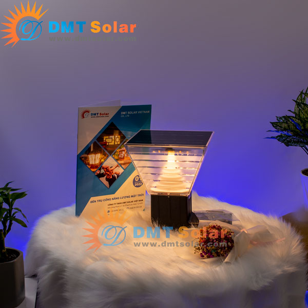 Đèn treo tường vuông kiểu dáng hiện đại năng lượng mặt trời DMT-TT35C