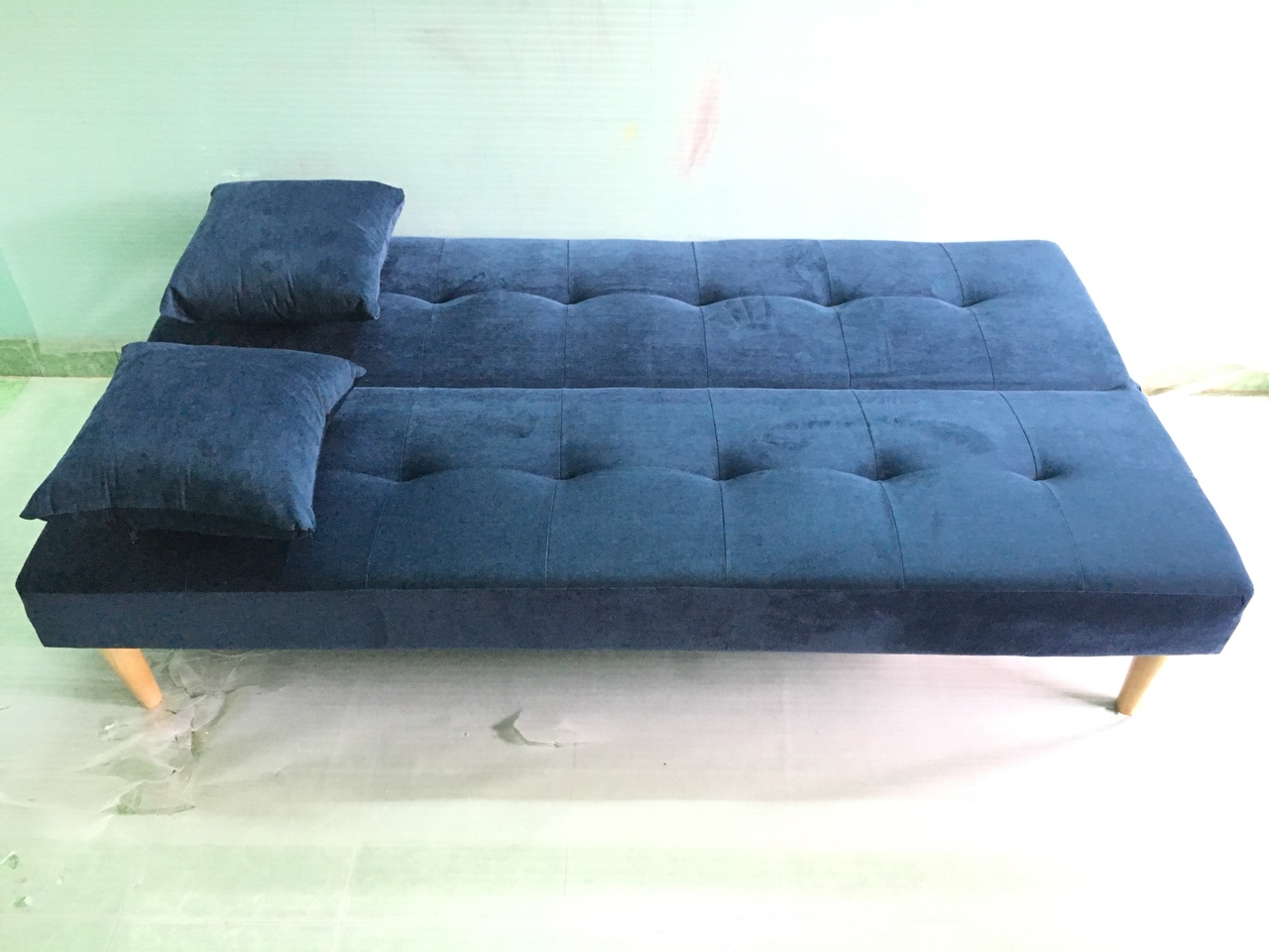 Ghế sofa bed xanh dương đậm nhung và bàn tròn XDDN 1m7x90