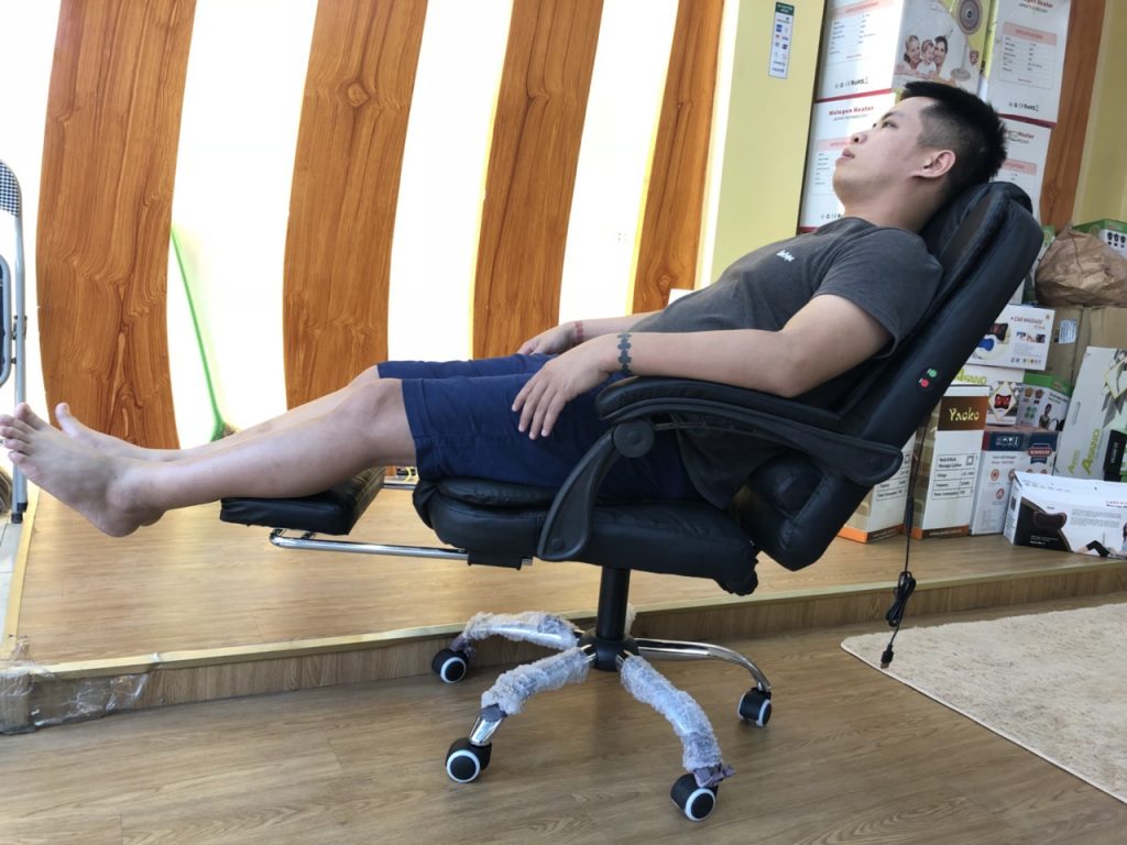 Ghế massage văn phòng - ghế da có gác chân 2020