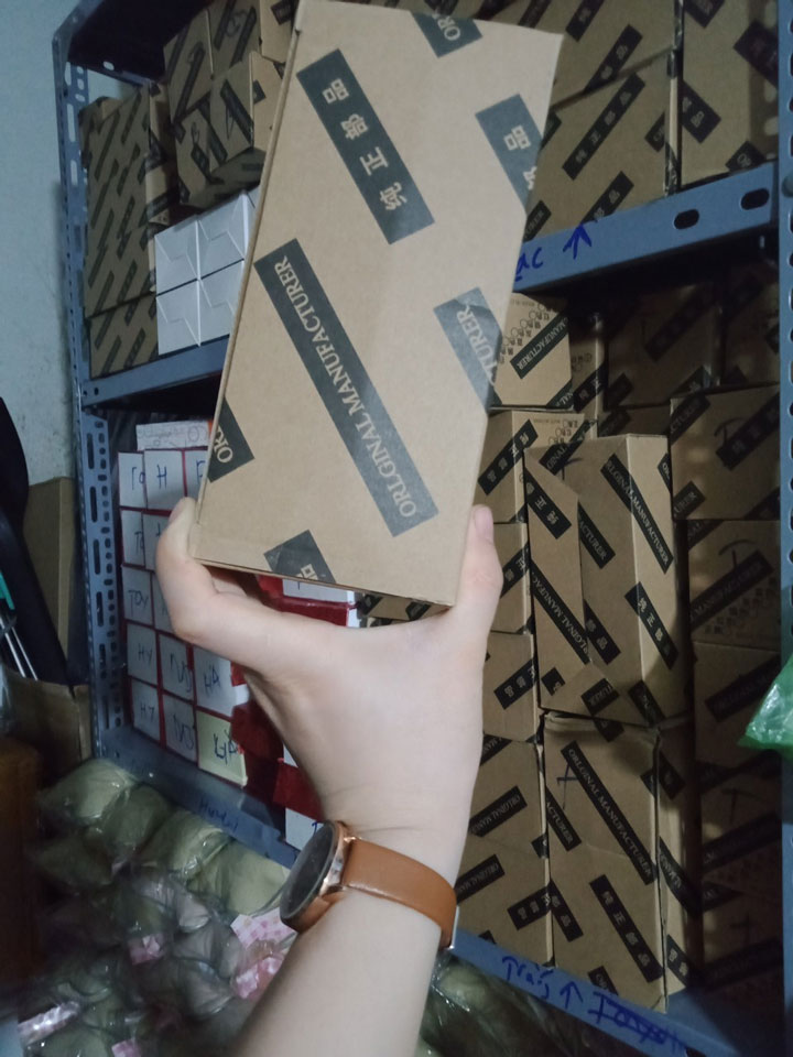 Ăng ten bắt sóng vây cá mập gắn trần ô tô, tăng cường thu sóng radio, sóng GPS, sóng di động, tự lắp đặt dễ dàng tại nhà chỉ với một vài thao tác