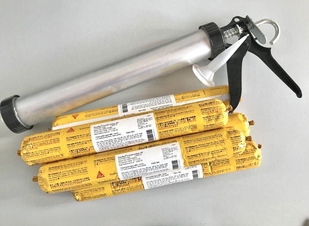 Combo thùng 20 tuýp keo trám khe đàn hồi vĩnh viễn, trám nứt cho tường và sàn - Sika Flex Construction Grey