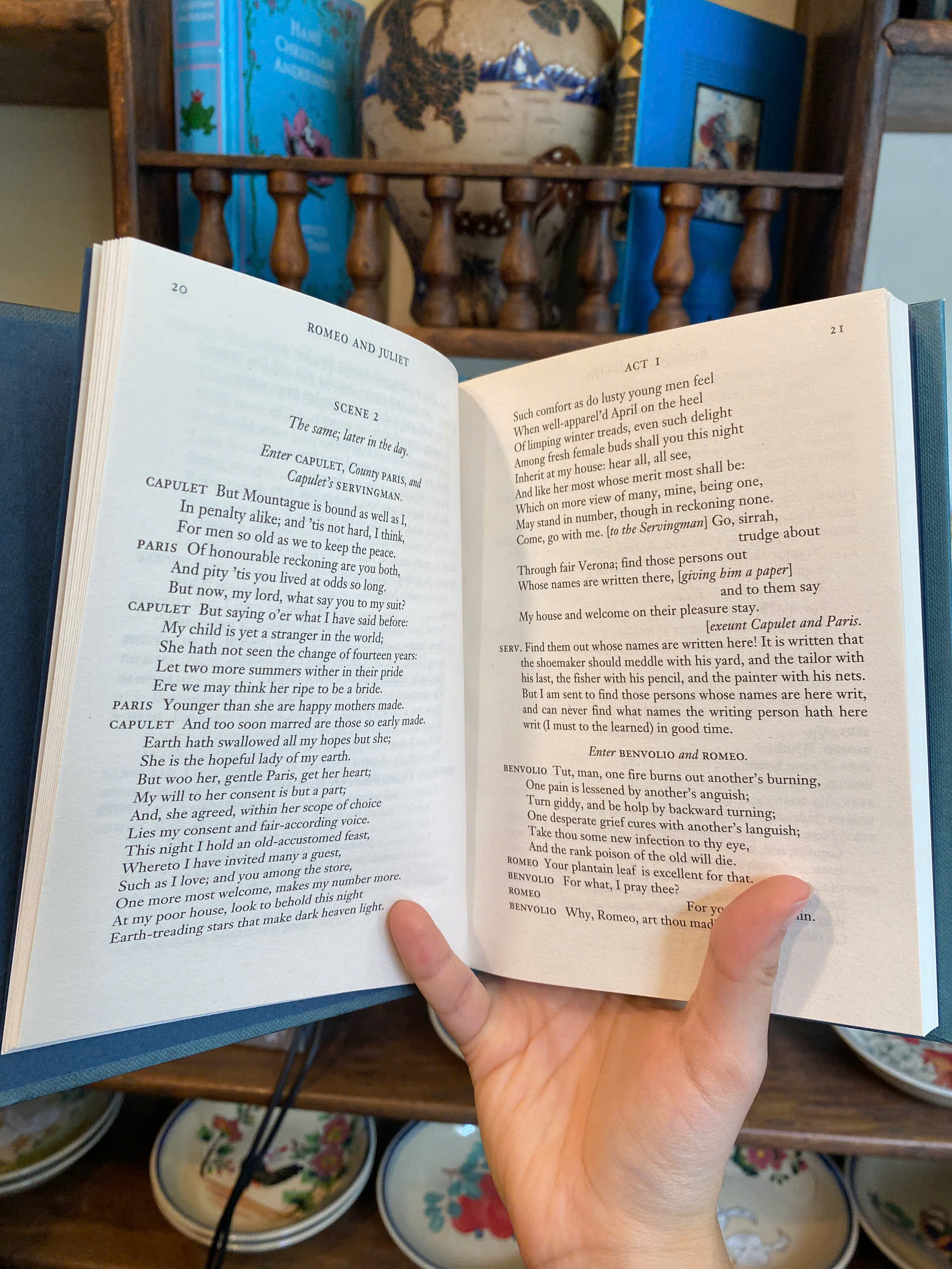 Sách - Romeo and Juliet (Wordsworth Editions) by William Shakespeare | English Classics - Bìa cứng