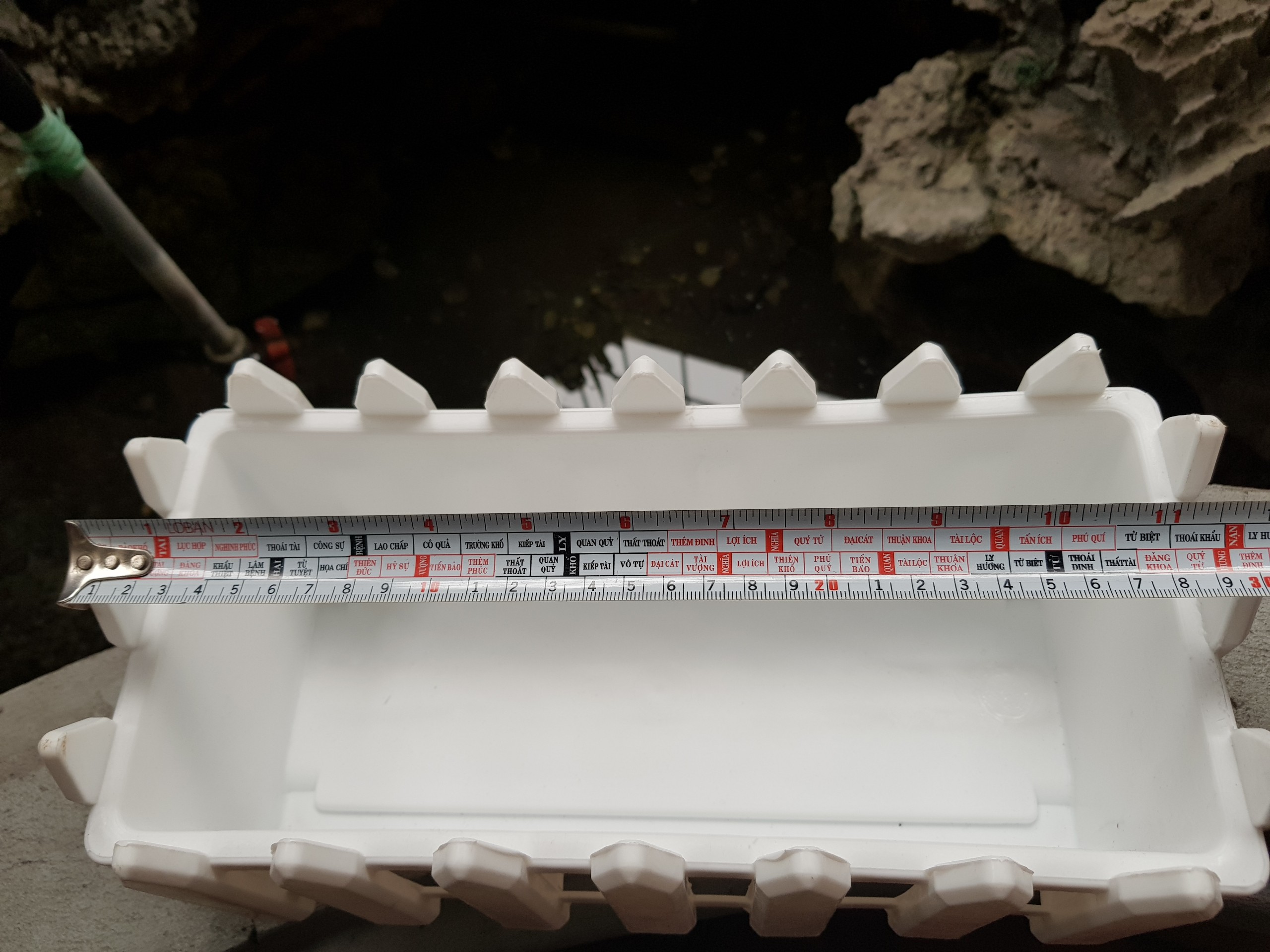5 Chậu Hàng Rào Trang Trí Màu Trắng Kích Thước 30x14x11cm