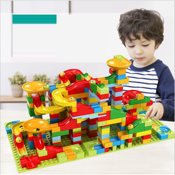 Đồ chơi lắp ghép xếp hình 206 chi tiết cầu trượt thả bi rơi tự do vui nhộn thiết kế độc đáo sáng tạo cho bé chơi mãi không chán, chất liệu 100% nhựa ABS siêu bền, màu sắc đẹp rõ nét