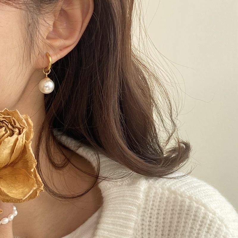 Khuyên tai nữ bông tai nữ titan không đen thả hạt trai đẹp Ring House