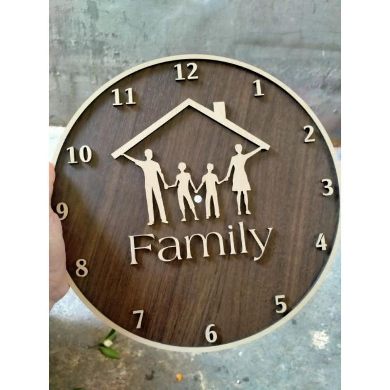 Đồng Hồ Treo Tường Family 30x30cm