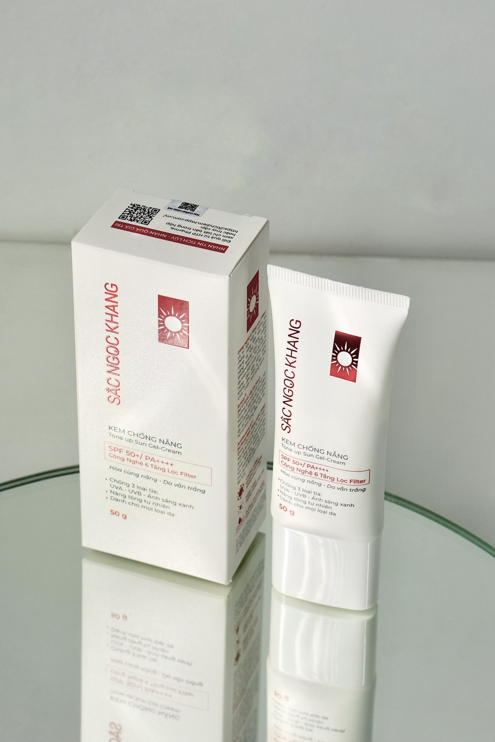 Kem chống nắng Sắc Ngọc Khang 50g giúp chống nắng hiệu quả với chỉ số SPF50, PA++++
