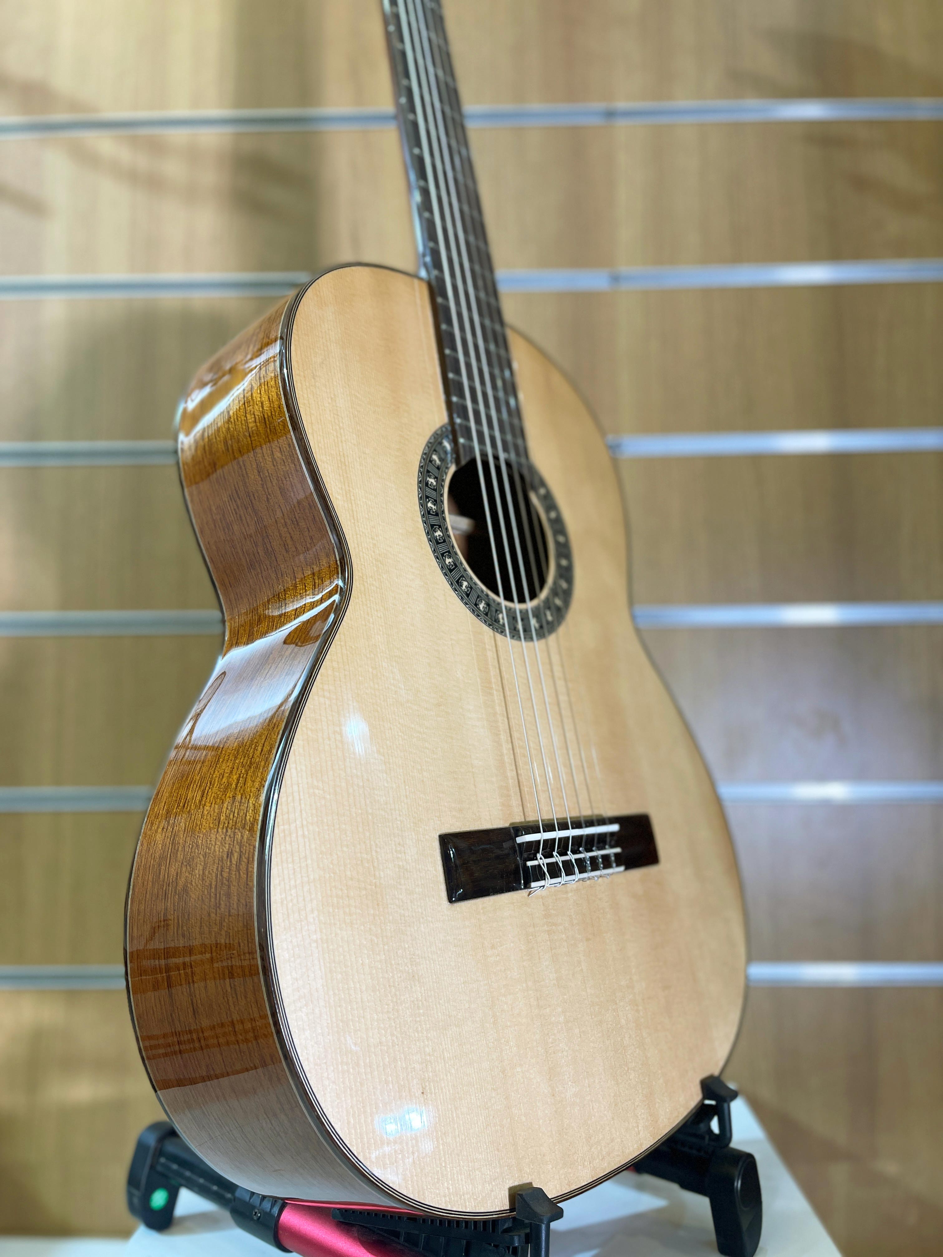 Đàn Guitar Classic C400C