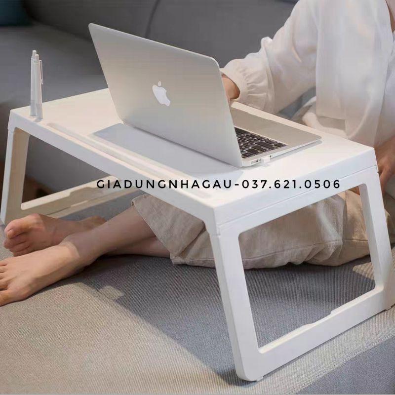 Bàn làm việc, bàn học gấp gọn thông minh có khe để điện thoại, ipad và chỗ cắm bút