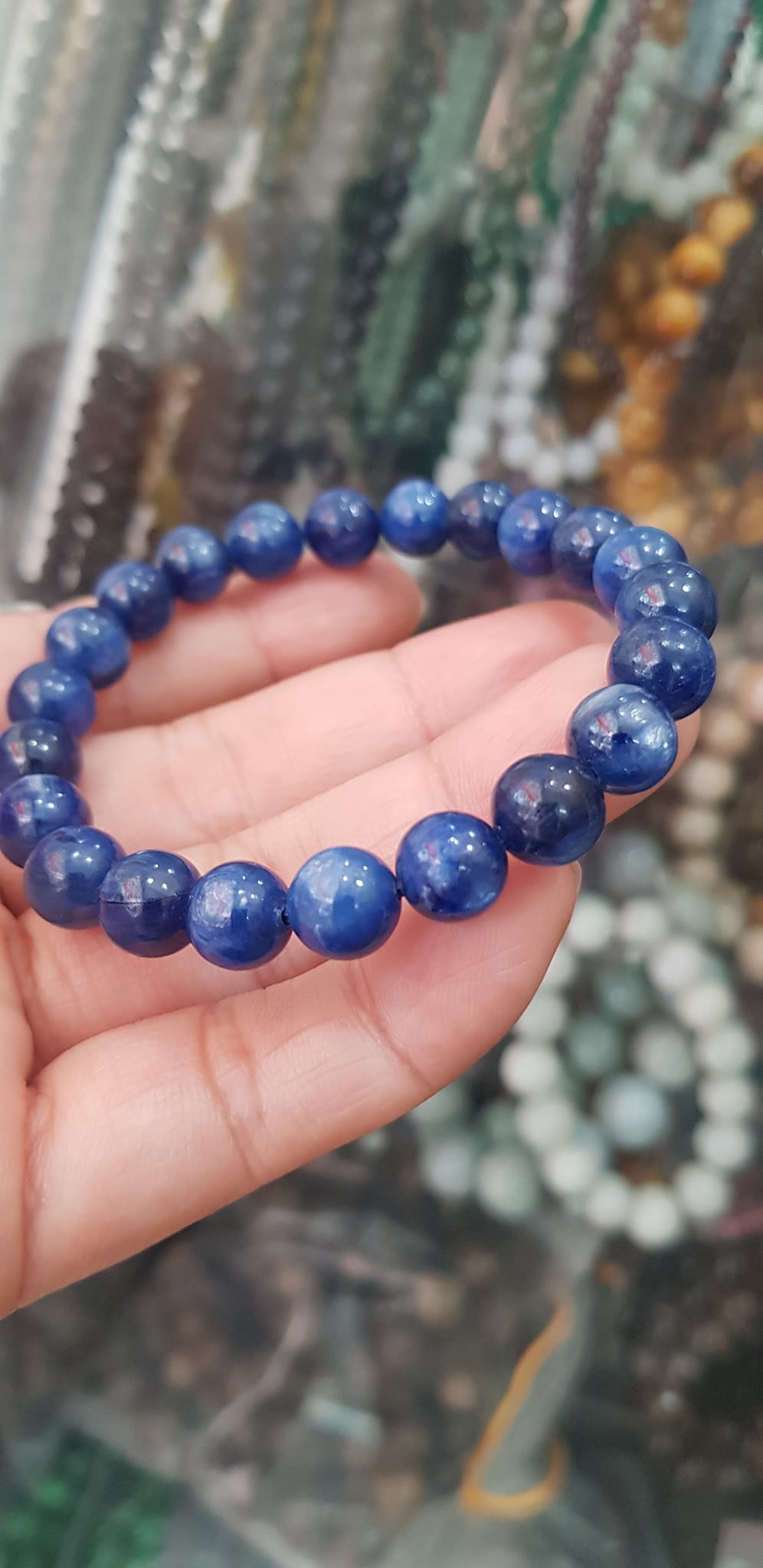 Vòng tay nữ đá kyanite tự nhiên cao cấp hay đá Sapphire nước xanh dương Đậm bóng đẹp 8,5mm nữ mệnh Thủy mệnh Mộc đeo ạ