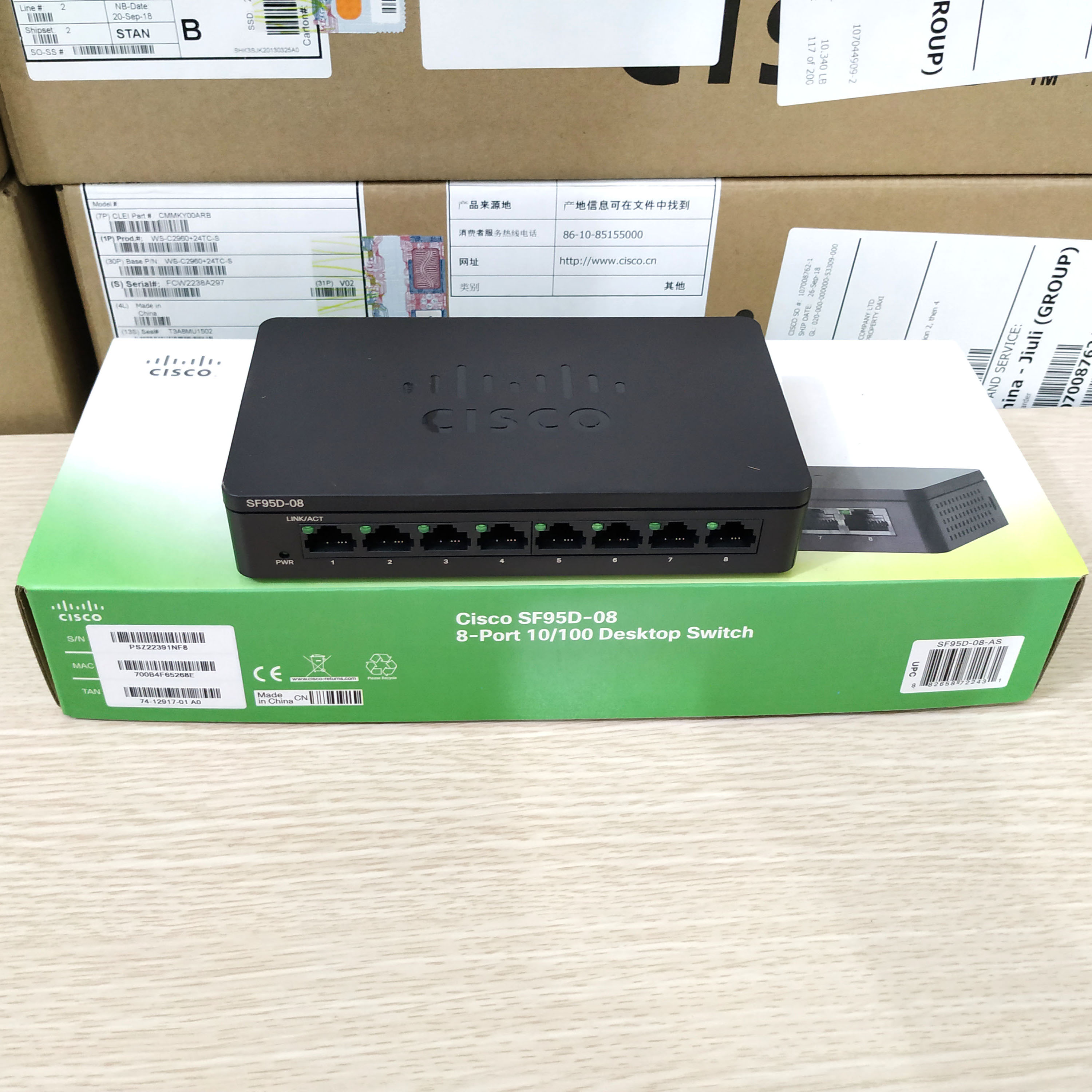 Bộ chia mạng Cisco SF95D-08 SMB 95 Series 8 Port 10/100 Mbps Unmanaged Switch - Hàng nhập khẩu