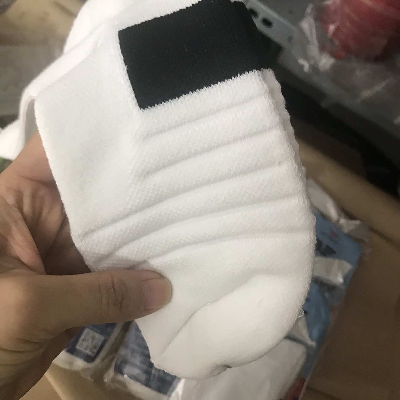 Tất bóng chuyền Beyono cao cấp - Chất liệu cotton co dãn 4 chiều - chống hôi chân