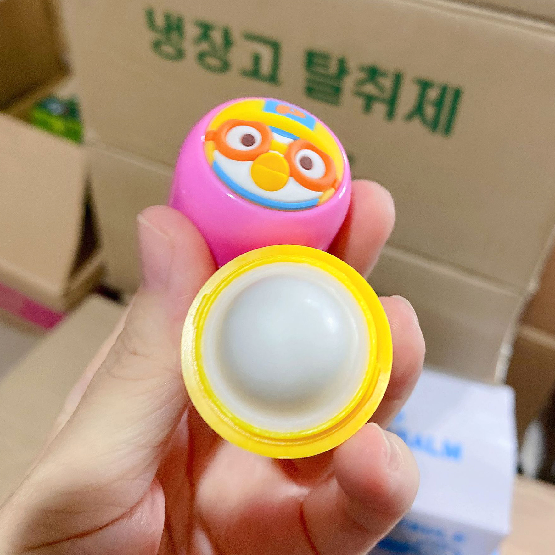 Son dưỡng môi trẻ em Pororo Capsule Lip Balm dưỡng ẩm hiệu quả an toàn cho bé Hàn Quốc 5,8g