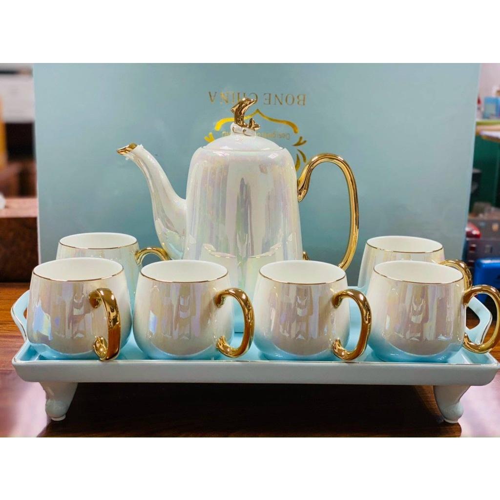 BỘ ẤM CHÉN KÈM KHAY SỨ CÓ CHÂN XƯƠNG CAO CẤP MÀU TRẮNG XANH ÁNH TRAI