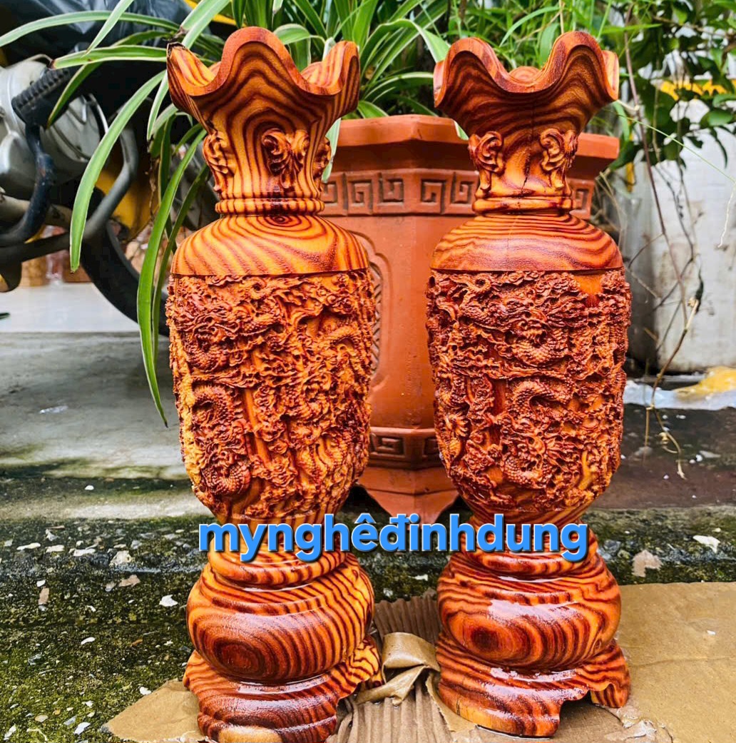 Cặp lục bình phong thủy cầu tài lộc bằng gỗ trắc cao 30cm