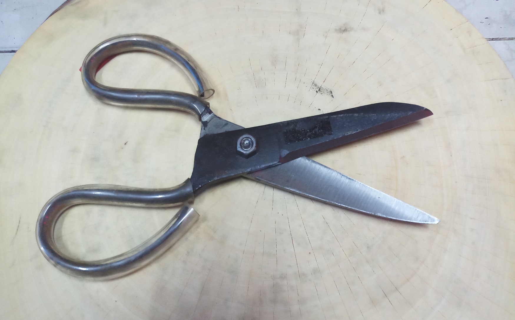 KÉO THÉP NHÍP RÈN ĐA NĂNG BỀN BỈ CẮT GIẤY,VẢI.CẤT THỊT,CÁ,GÀ...