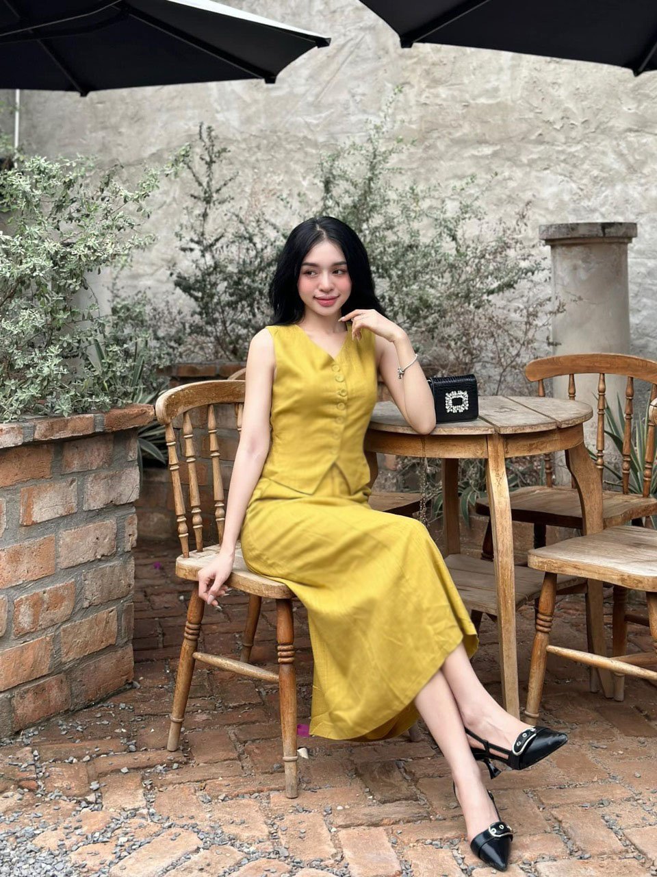 Set áo ghi lê 6 nút kèm chân váy dài