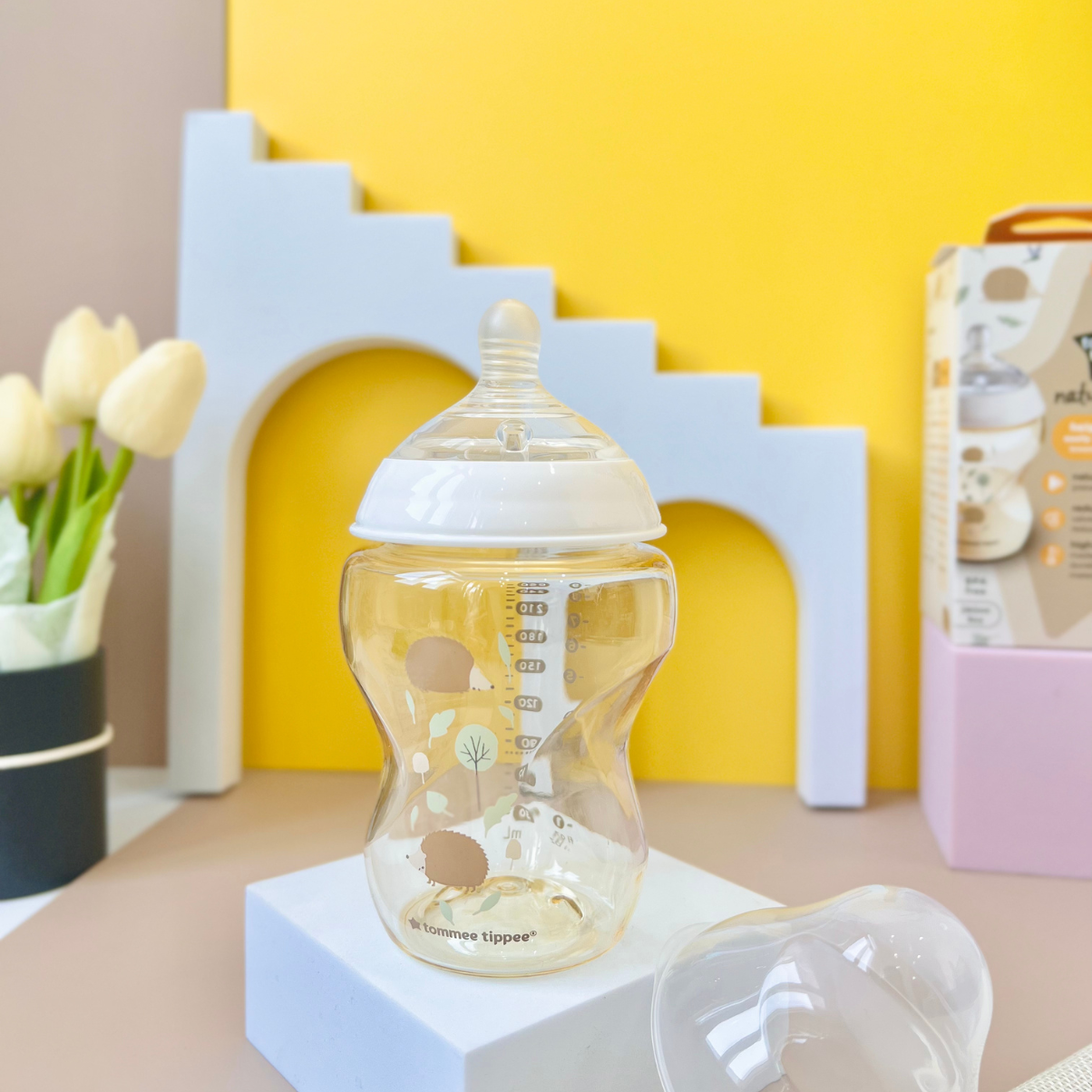 Bình Sữa PPSU Ty Siêu Mềm Tự Nhiên Tommee Tippee 260ml, Núm Ty Của Bình 3-6 Tháng, Họa Tiết
