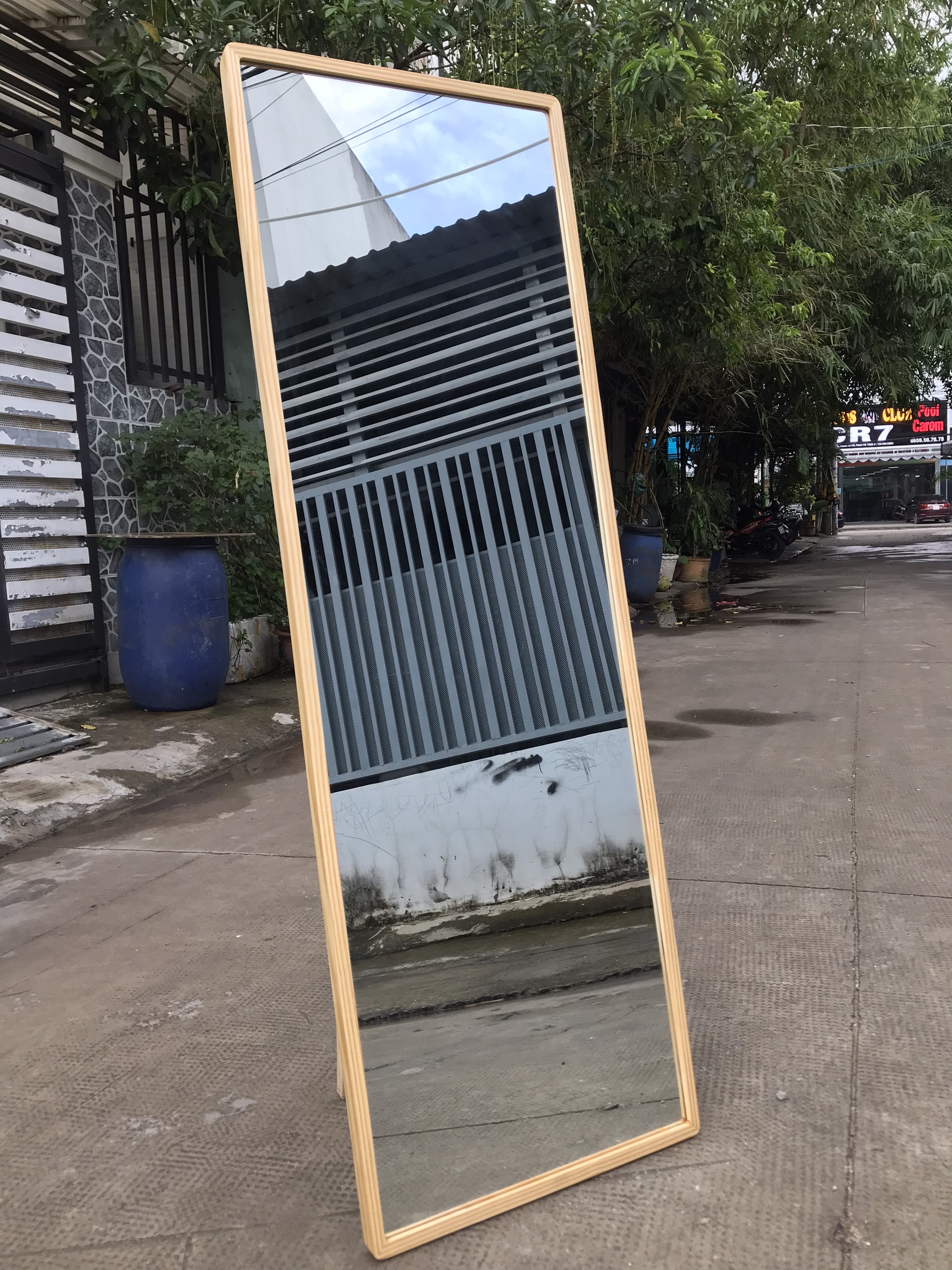 Gương soi toàn thân bo góc bằng gỗ thông cứng cáp, nhiều kích thước 40x120, 50x150, 50x160,
