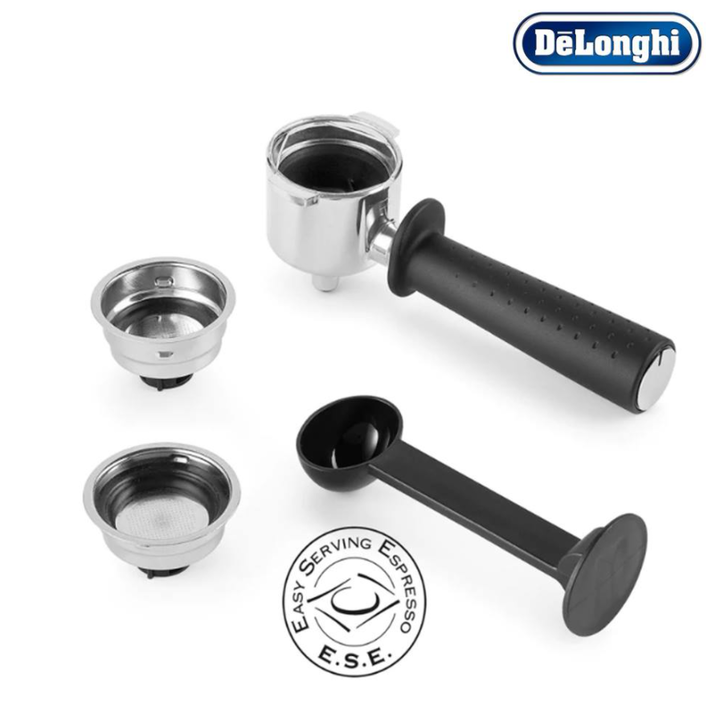 Máy pha cà phê Espresso nhãn hiệu Delonghi EC235.BK công suất 1100 (W) với dung tích 1 lít  Áp suất 15 bar - HÀNG NHẬP KHẨU