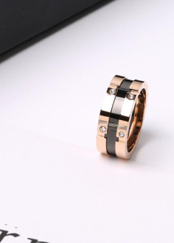Nhẫn Nữ Bản To Titan Ko Đen TT 2458