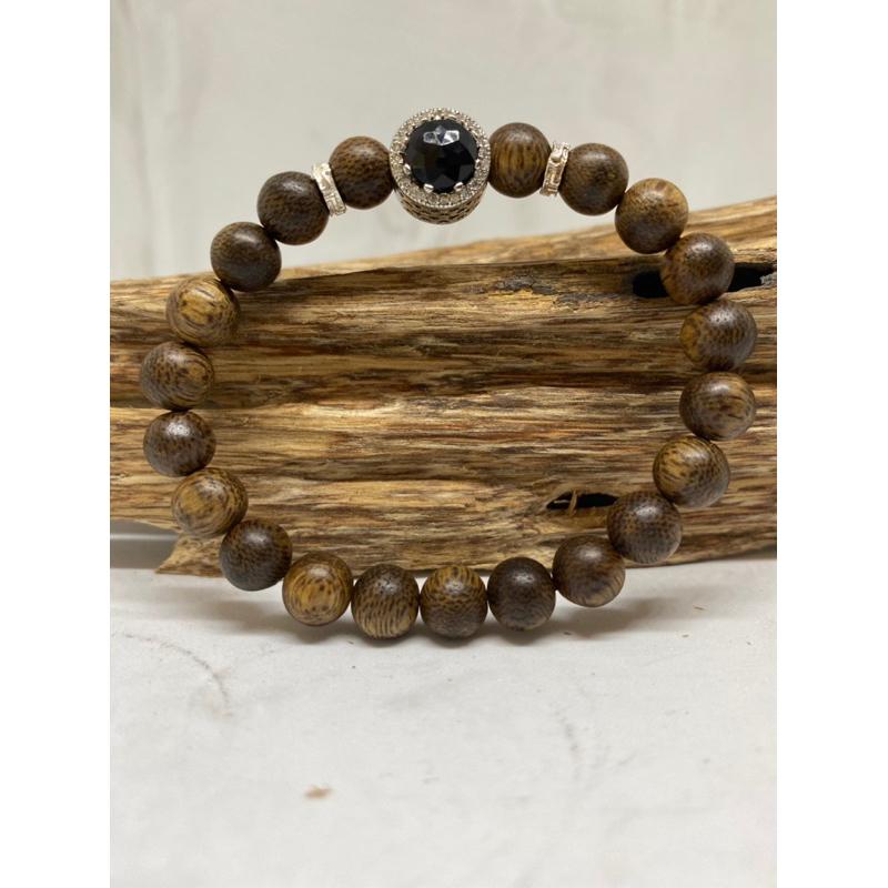 Vòng trầm hương mix charm đá