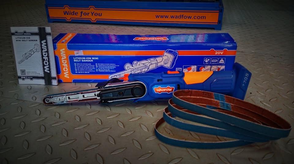 MÁY CHÀ NHÁM ĐAI MINI DÙNG PIN 20V (KHÔNG KÈM PIN SẠC) WADFOW WLBS1501 - HÀNG CHÍNH HÃNG