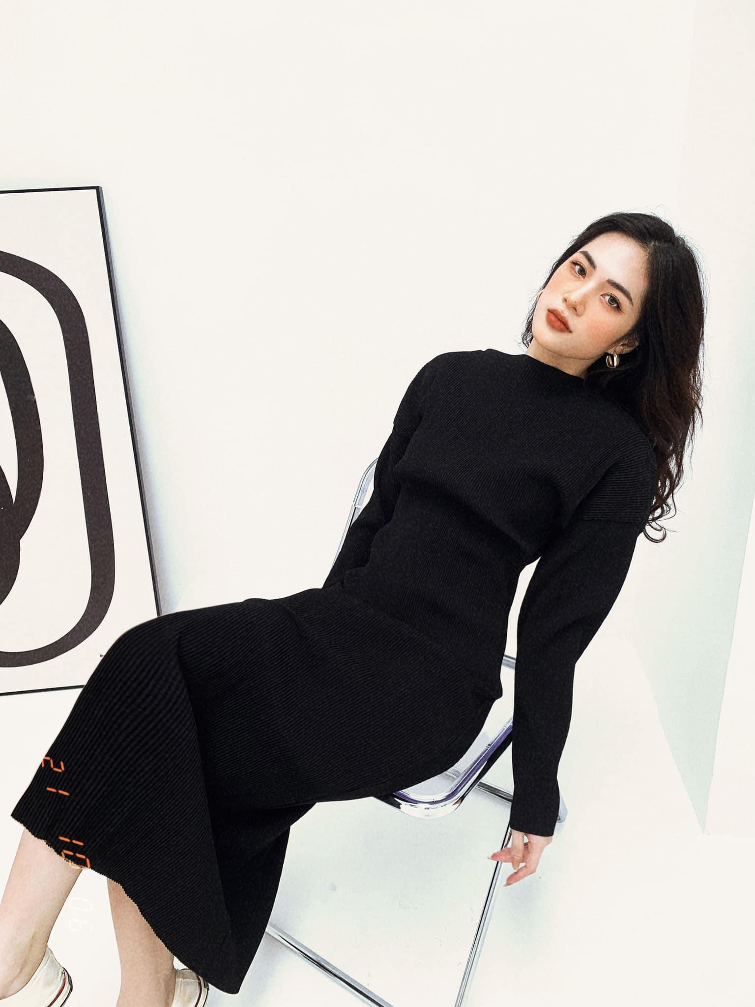 Đầm thun gân đen NGADO , đầm thun nữ , đầm midi , đầm dạo phố