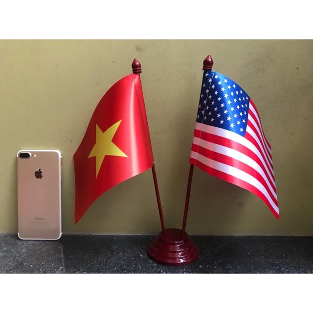 Cờ để bàn Việt nam và mỹ