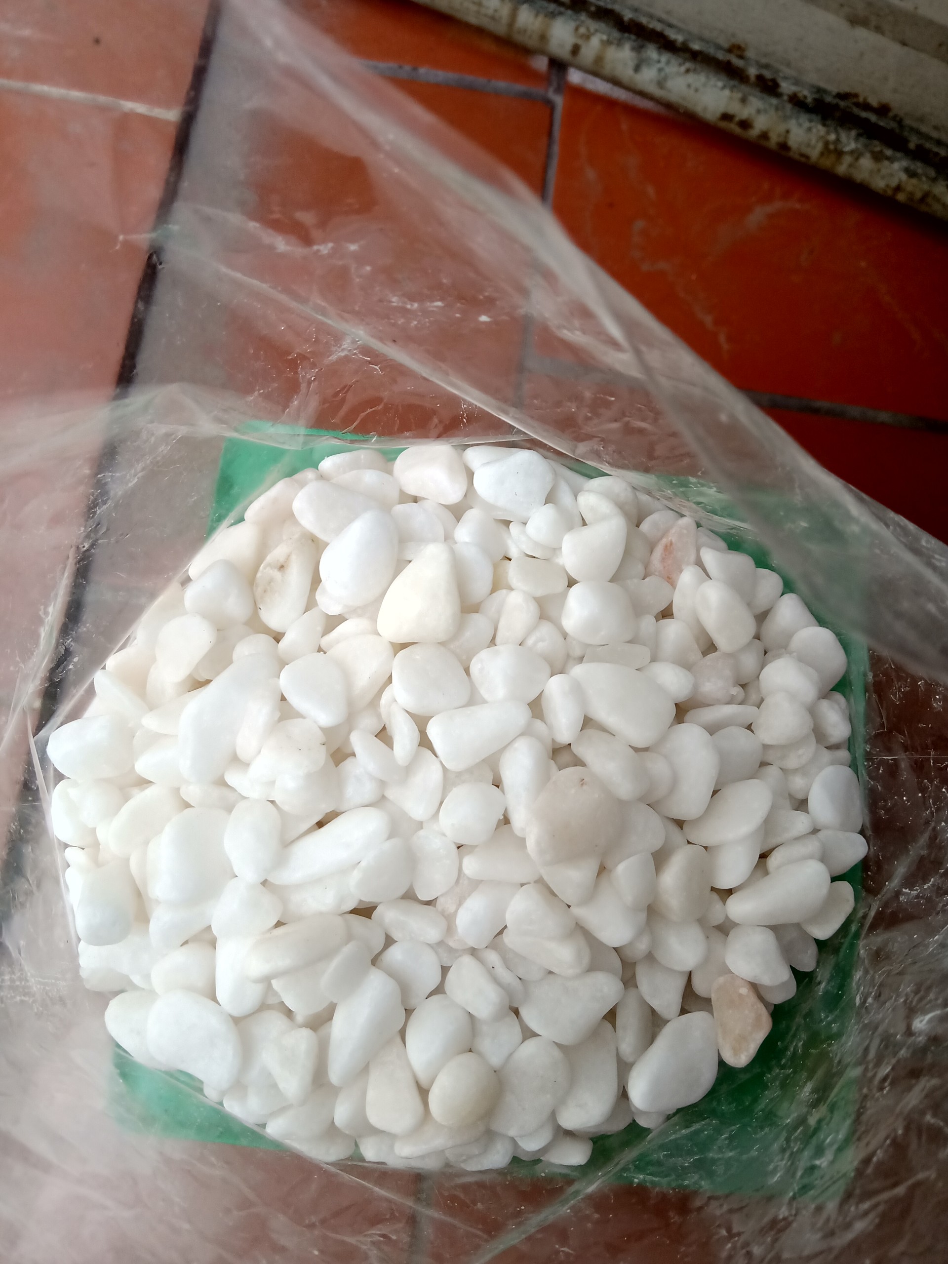 Sỏi Trắng Trang Trí Chậu Cây Kích Thước 1-2 cm