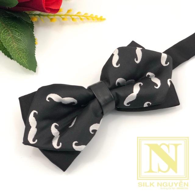 Nơ chú rể thắt sẵn