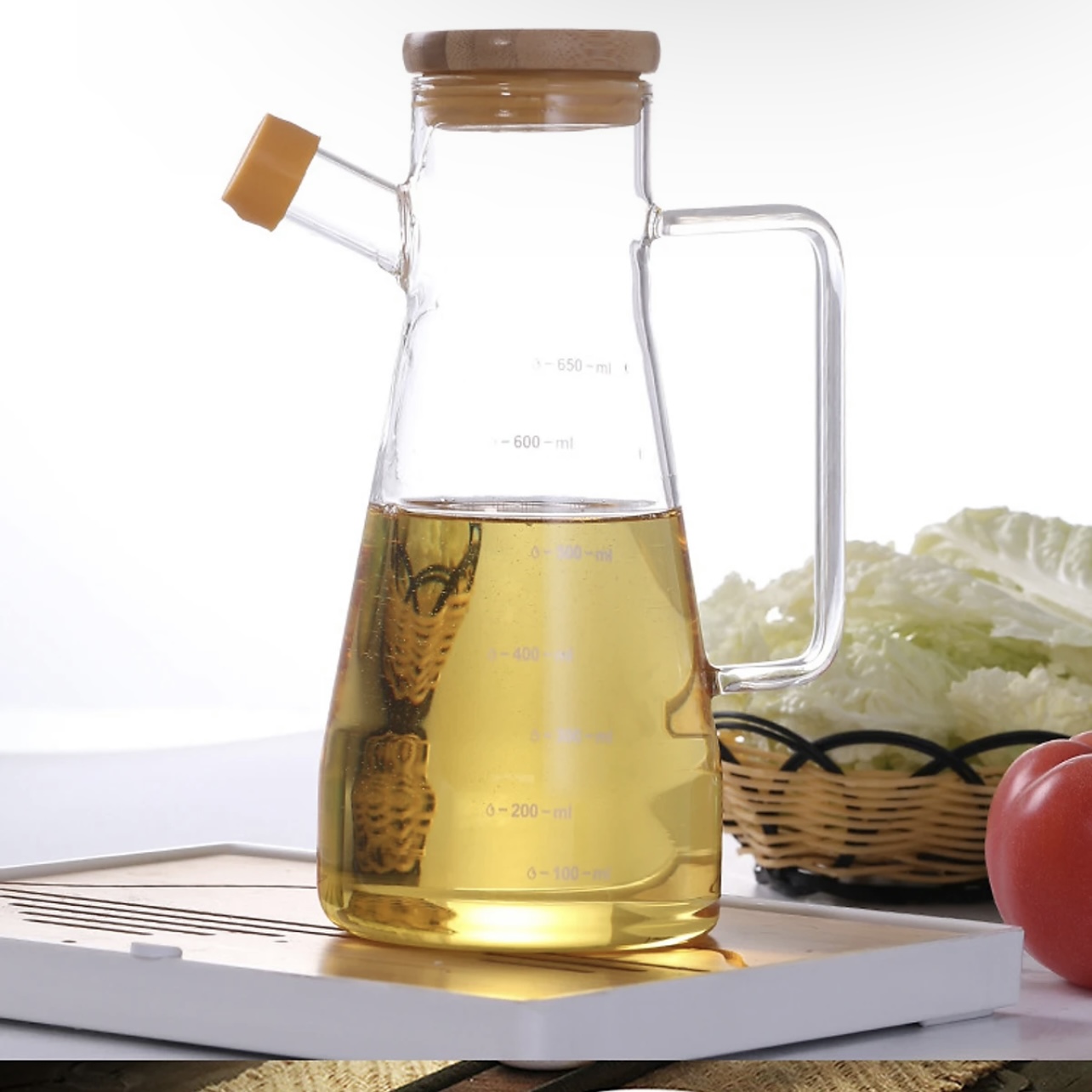 Bình đựng dầu ăn bằng thuỷ tinh chia vạch 650ml cao cấp