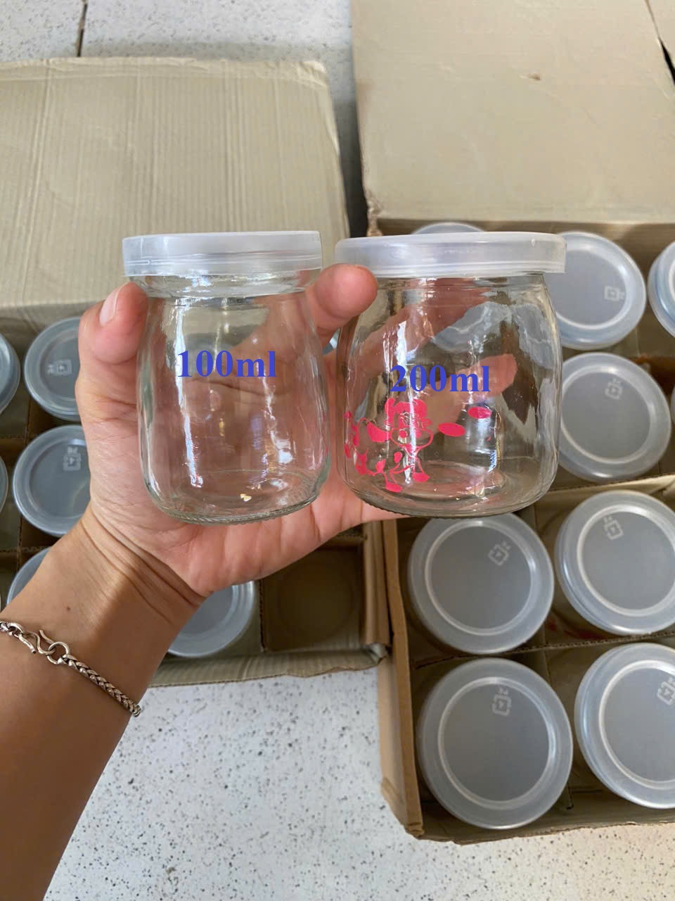 Set 12 hũ sữa chua thủy tinh 200ml in hình thú - Giao ngẫu nhiên