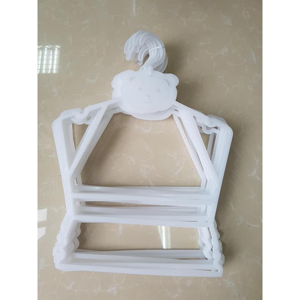 Móc quần áo trẻ em,móc áo bộ trẻ em nhỏ cổ xoay 360 độ hình gấu size 0-6 tuổi - giá rẻ