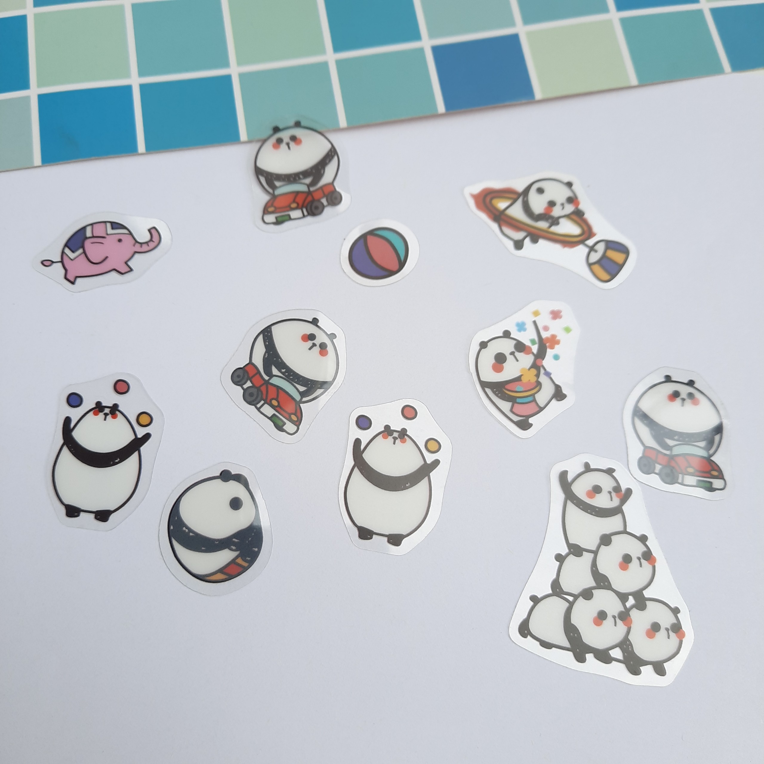 Bộ 40 Sticker Hình Dán Mini Gấu Trúc Làm Xiếc