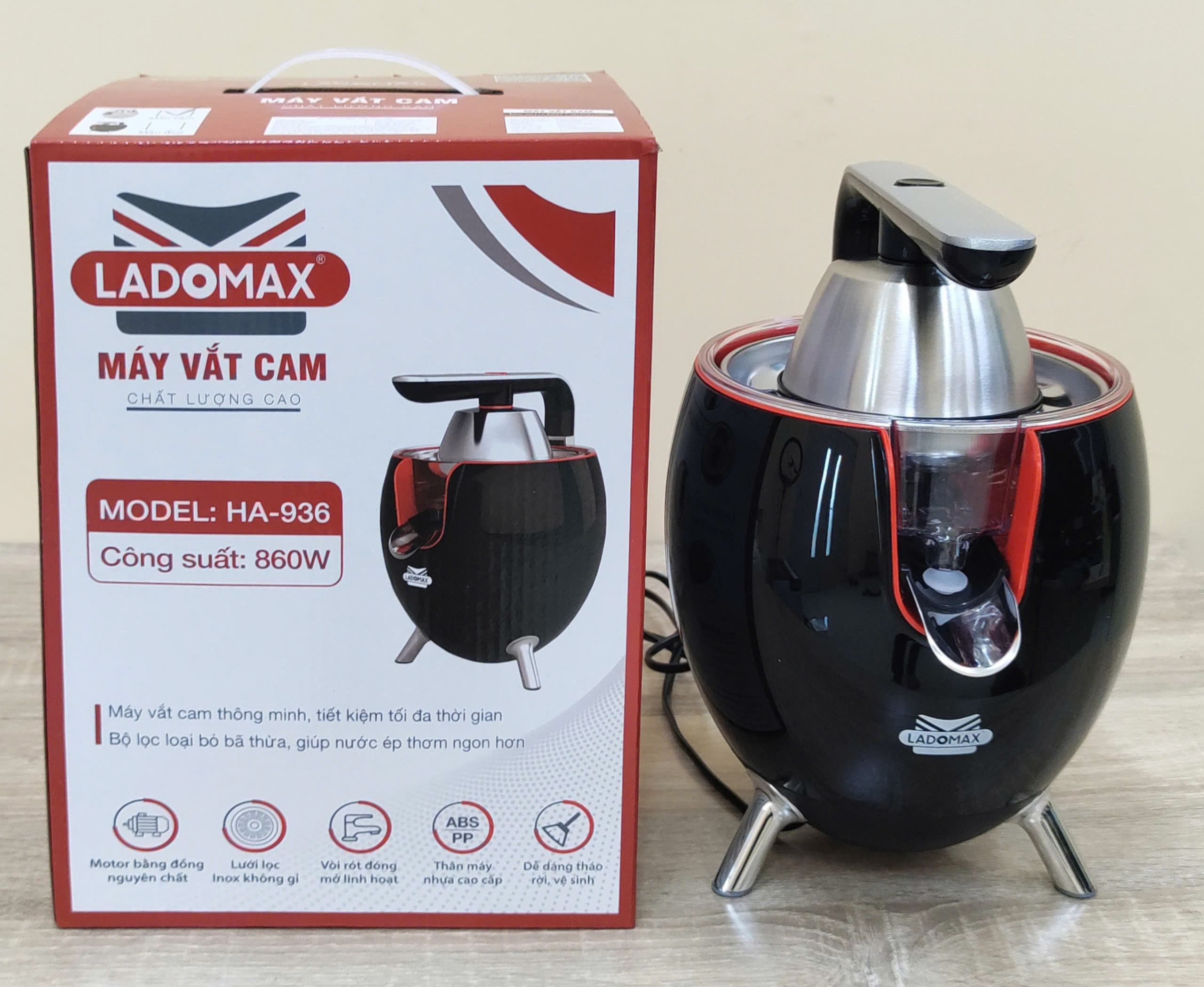 Máy vắt cam công nghiệp Ladomax Ha936 - công suất 860W - Moto đồng - có linh kiện thay thế - Hàng chính hãng