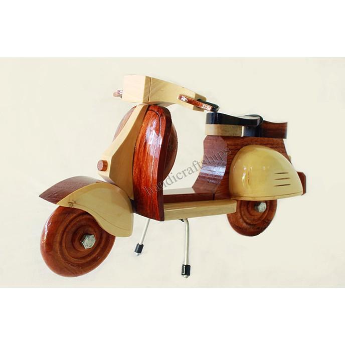 Mô hình xe Vespa gỗ 20cm