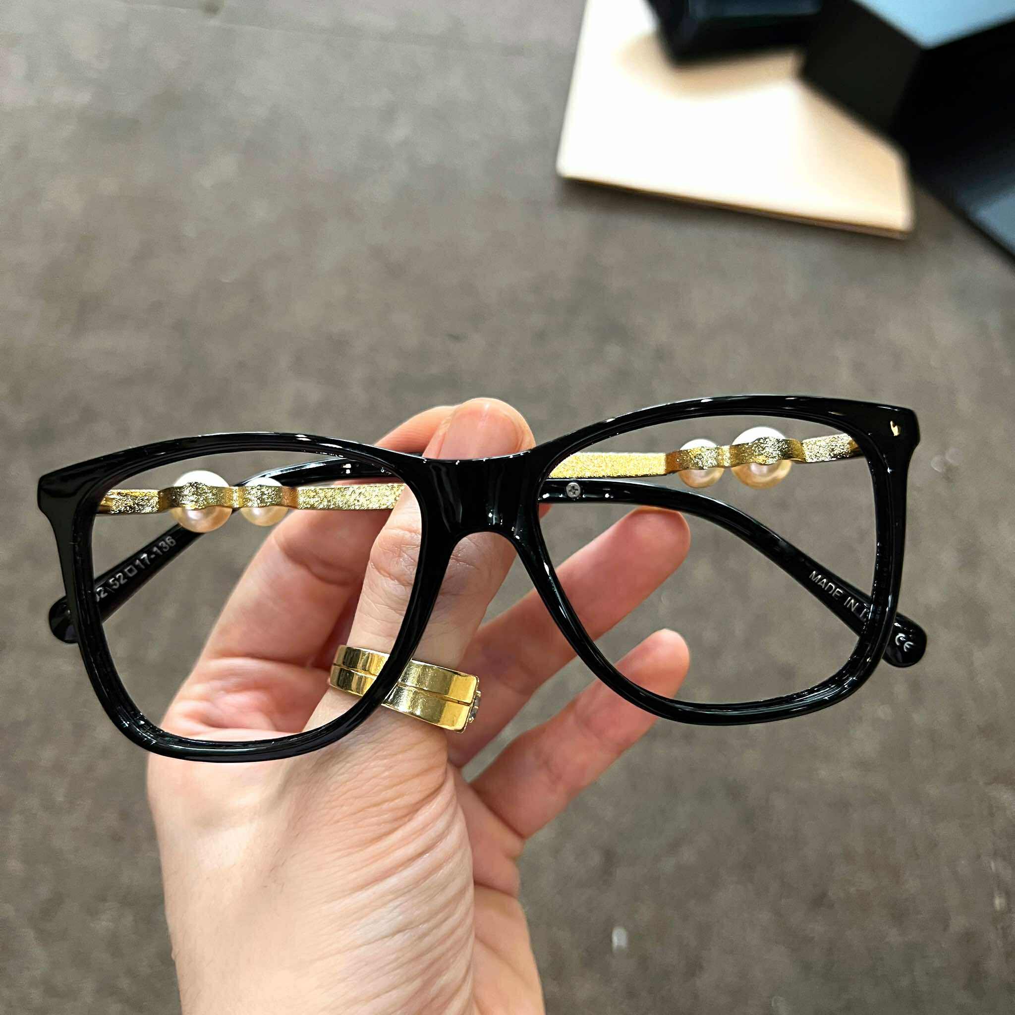 Kính mắt thời trang cao cấp cho nữ Mắt vuông form to + Tặng kèm phụ kiện