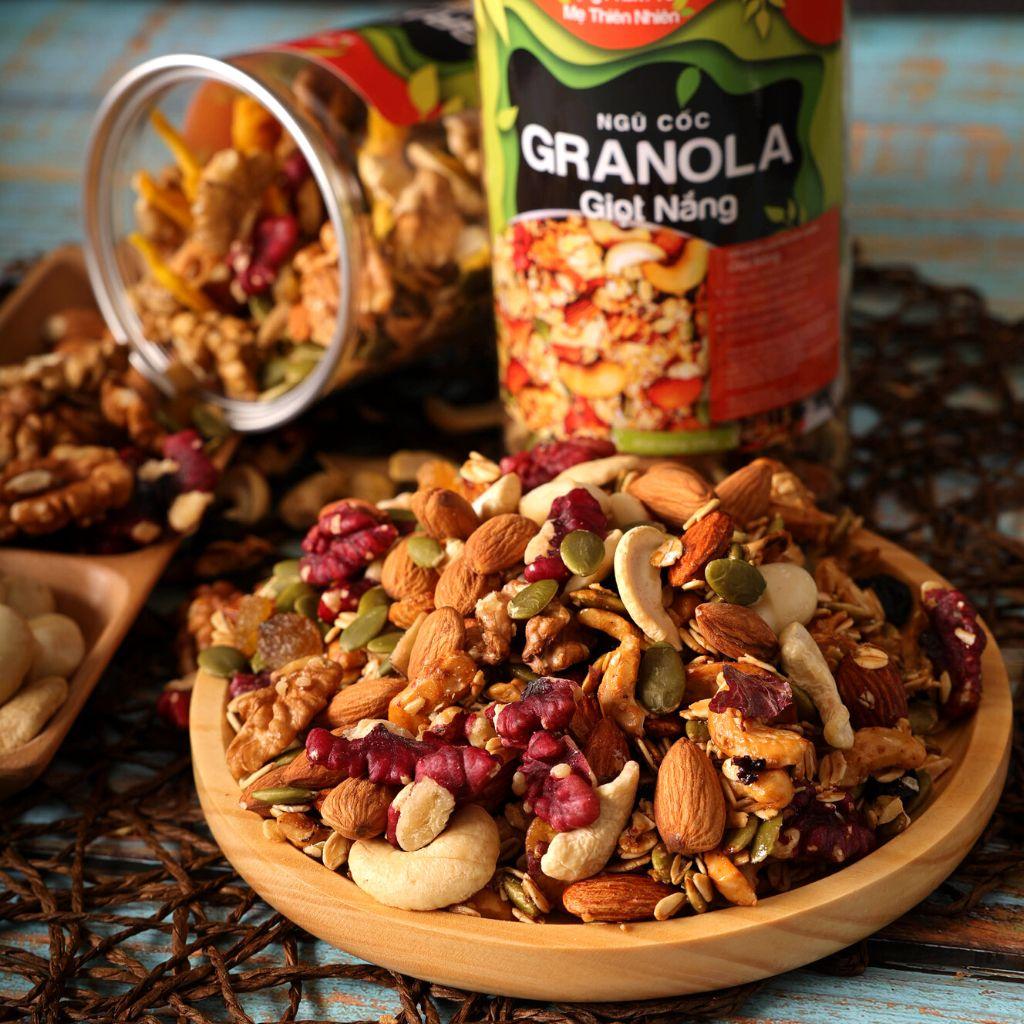 Hạt granola siêu hạt ăn kiêng giảm cân không đường nhiều chất dinh dưỡng tốt cho sức khỏe hộp 500g từ Nông Sản Giọt Nắng