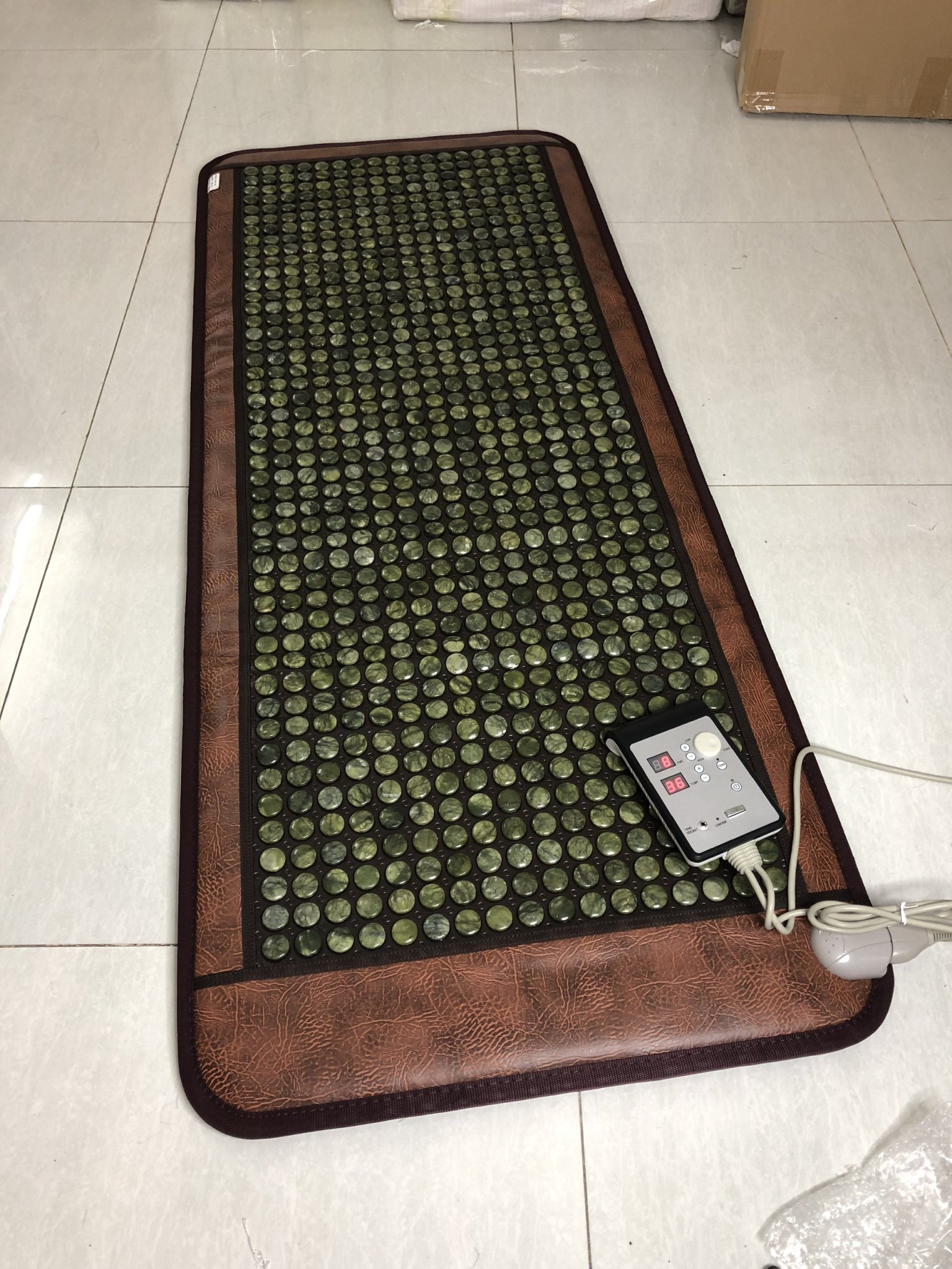 Thảm nhiệt nóng đá ngọc bích ion âm, hồng ngoại 65 x165 giảm đau nhức cơ thể , giảm đau cổ vai gáy