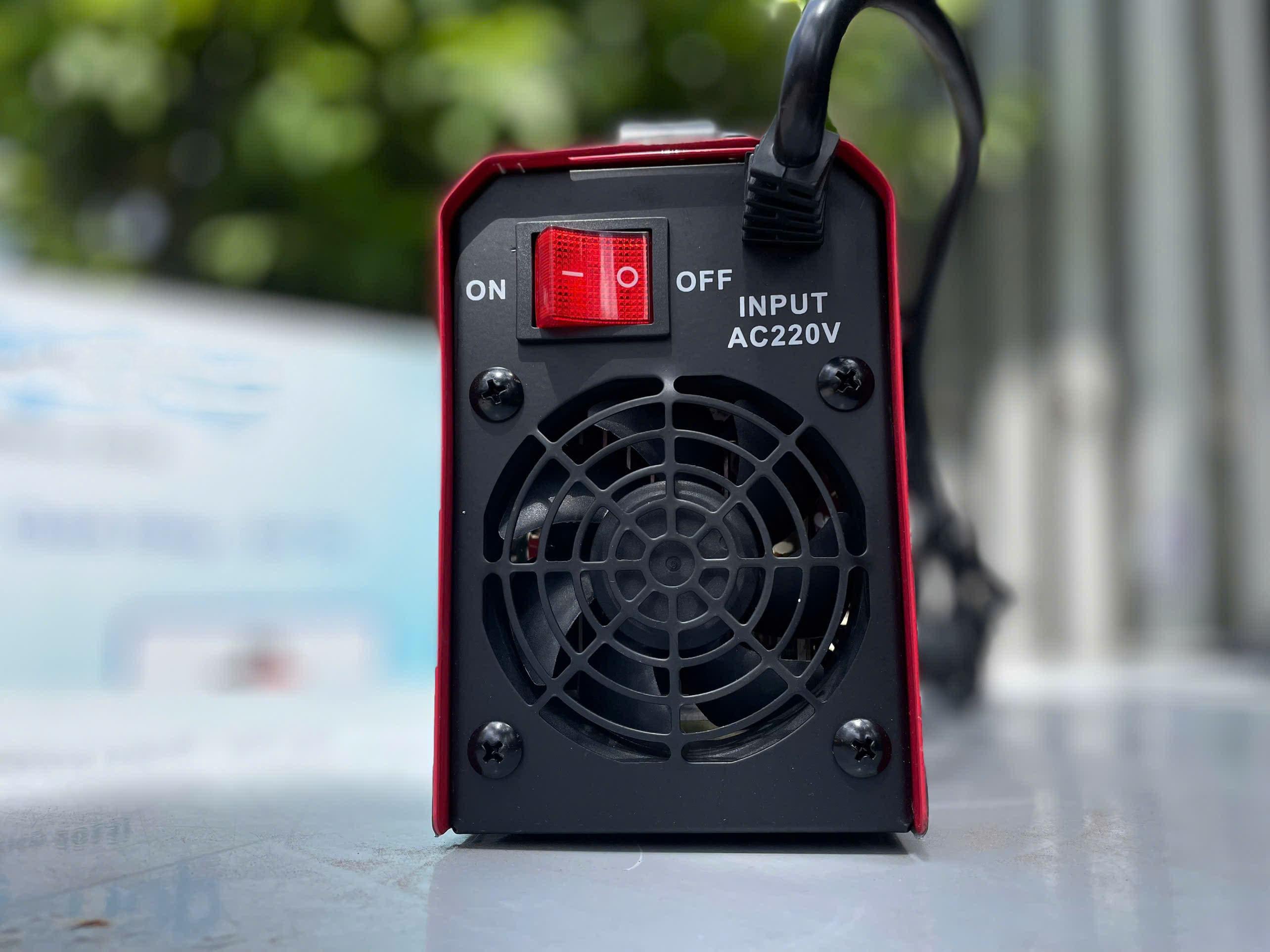 MÁY HÀN QUE 2.5MM 200A BTEC MMA-200EQ- HÀNG CHÍNH HÃNG