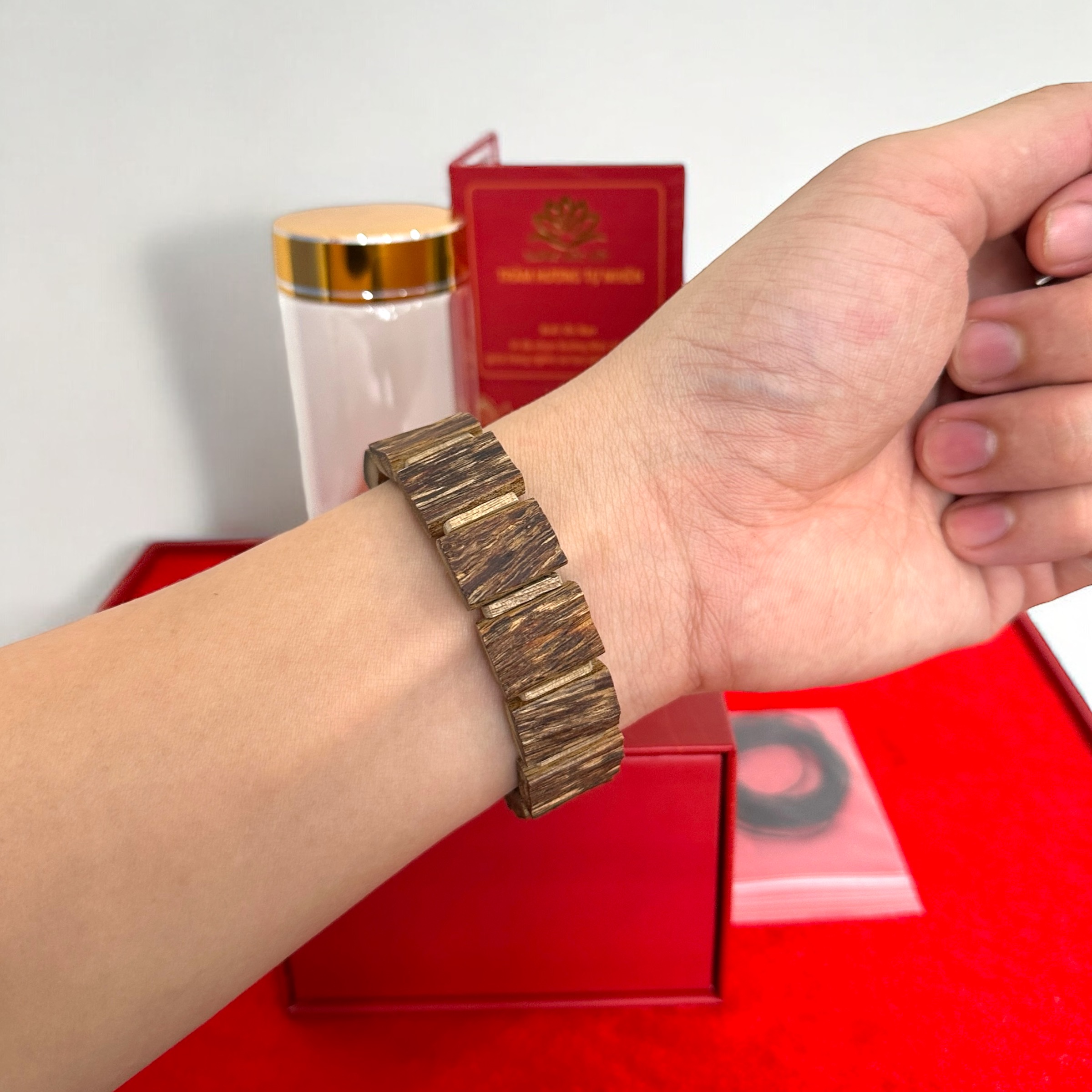 Lách đeo tay bì dầu trầm hương tự nhiên vòng tay nam nữ phong thuỷ may mắn bình an - Xưởng Mộc Việt