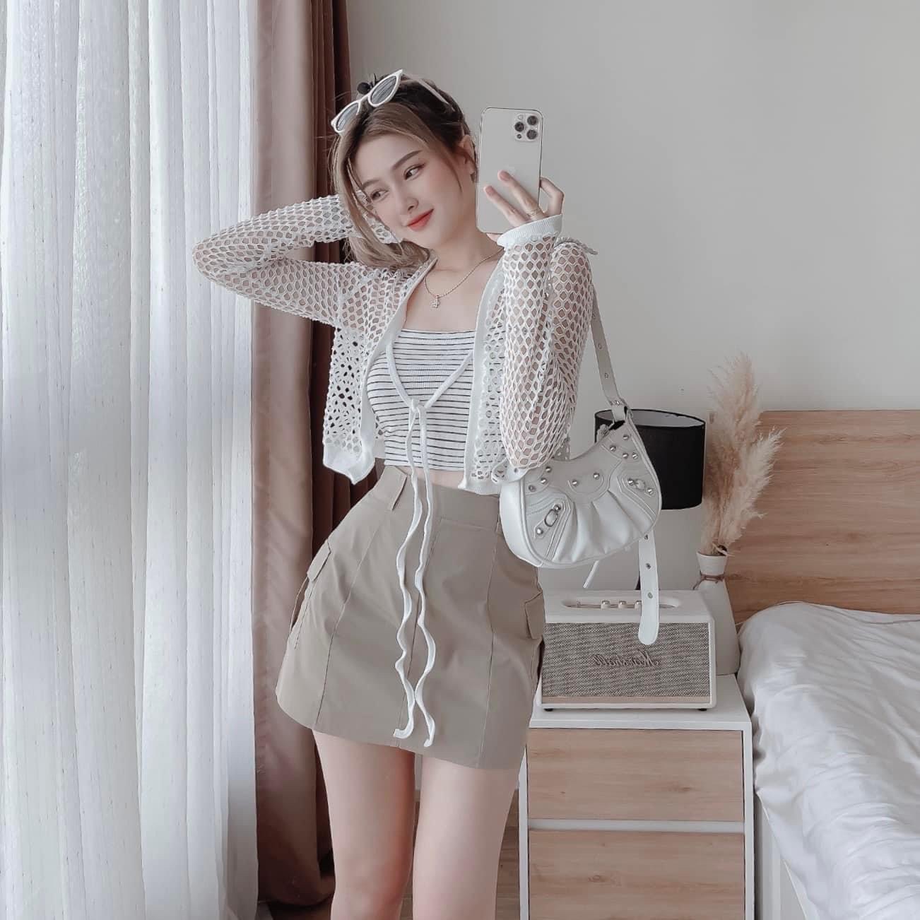 SET ÁO CROPTOP DÂY SỌC + ÁO KHOÁC LƯỚI LỬNG TAY DÀI + CHÂN VÁY TRƠN NGẮN LƯNG CAO DẠO PHỐ DỰ TIỆC GIÁNG SINH NOEL