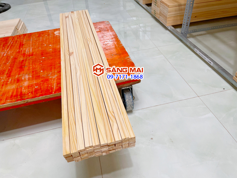 Thanh gỗ thông 1cm x 2cm x dài 120cm + láng mịn 4 mặt