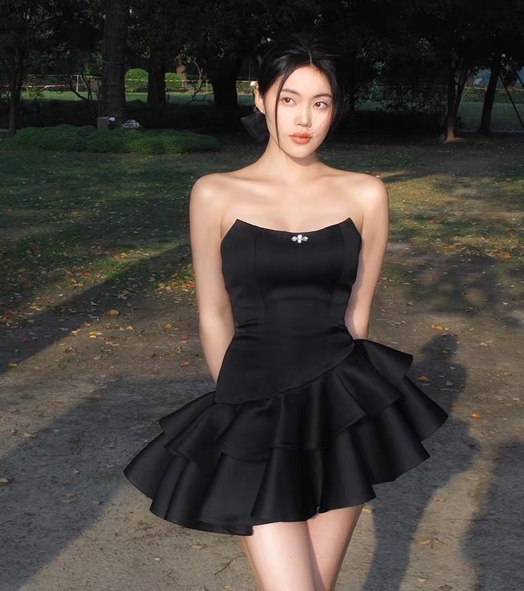 ĐẦM ỐNG NGẮN XÒE ÔM BODY ĐI TIỆC ĐEN TRƠN XẾP LY TẦNG BÈO DẠO PHỐ ĐI CHƠI ĐI BIỂN