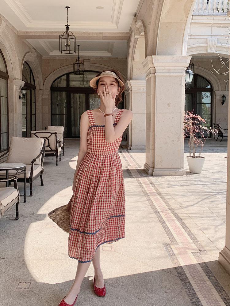 DONGSHOP Thiết kế kiểu Pháp Sense Sling Dress Nữ 2023 Mùa hè Slim Extra Fairy Tea Break Dress Red Checked Mid Dress