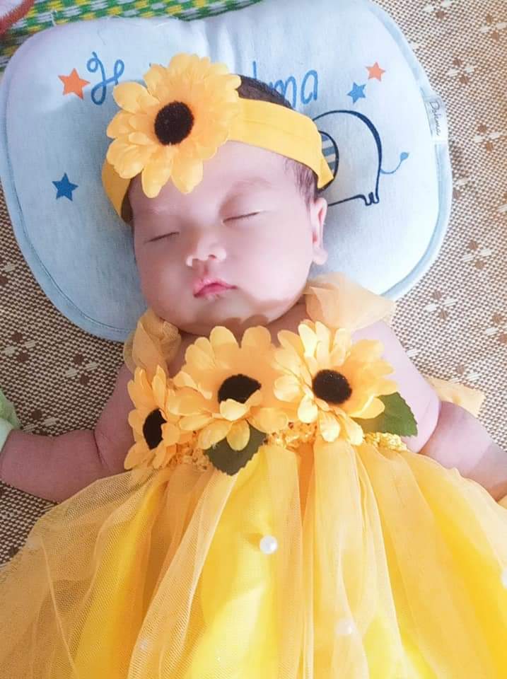 Đầm công chúa tutu dễ thương cho bé - hoa hướng dương