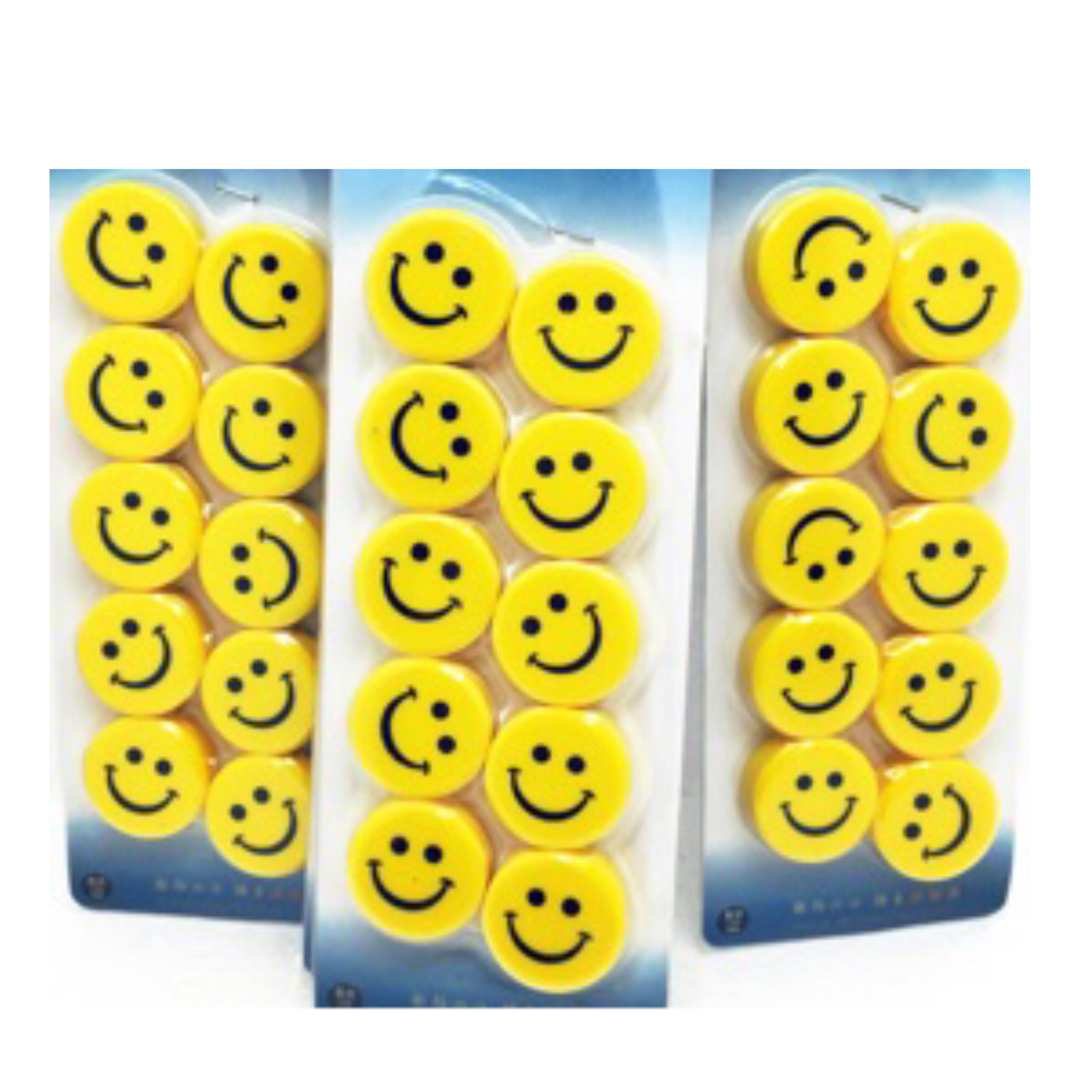 Combo 3 vỉ Nam châm hình mặt cười ( màu vàng ) siêu dính 3 vỉ  30 viên