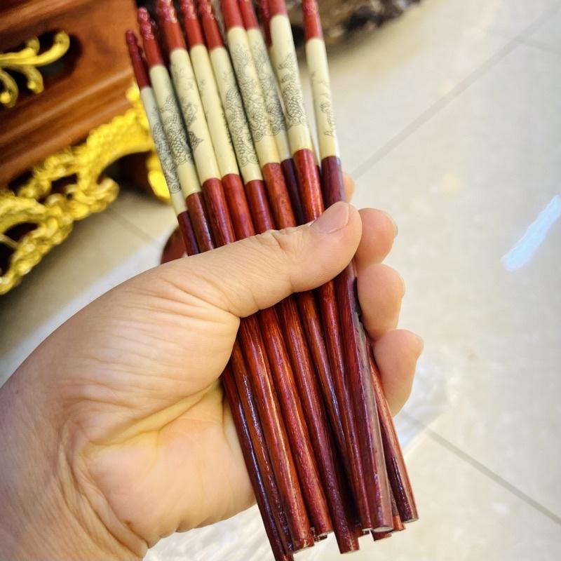 Bộ đũa sứ thờ cao cấp RỒNG VIỆT, đũa sứ kèm chân gỗ hương khắc thủ công cao cấp